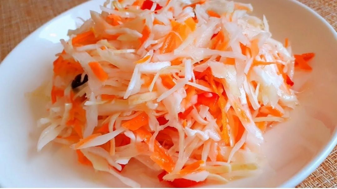 Как быстро замариновать капусту: идеальная закуска на зиму