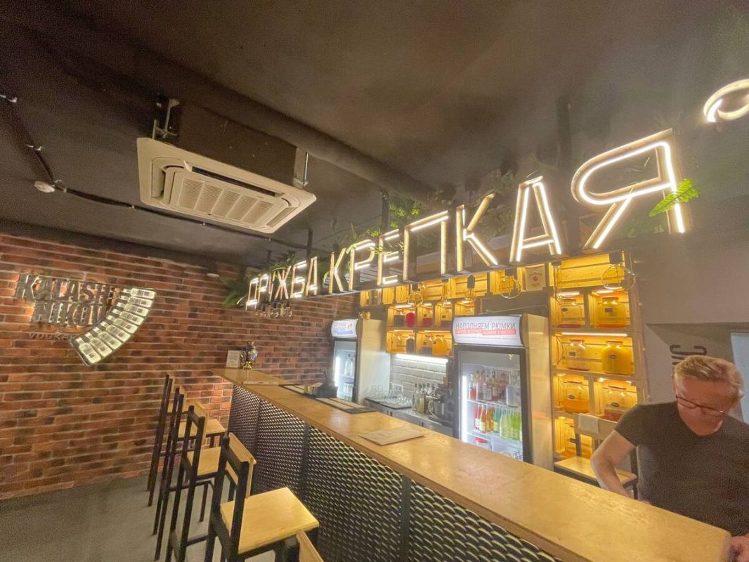 Закрытие культового заведения: Дружба крепкая уходит в прошлое