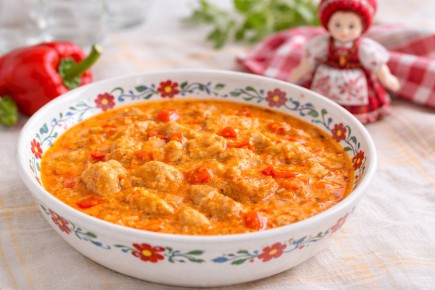 Куриный паприкаш: венгерская классика для вашего стола