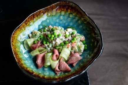 Изящное Оливье: Ростбиф и Свежие Огурцы для Настоящих Гурманов