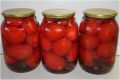 Как заготовить вкусные маринованные помидоры: два простых рецепта
