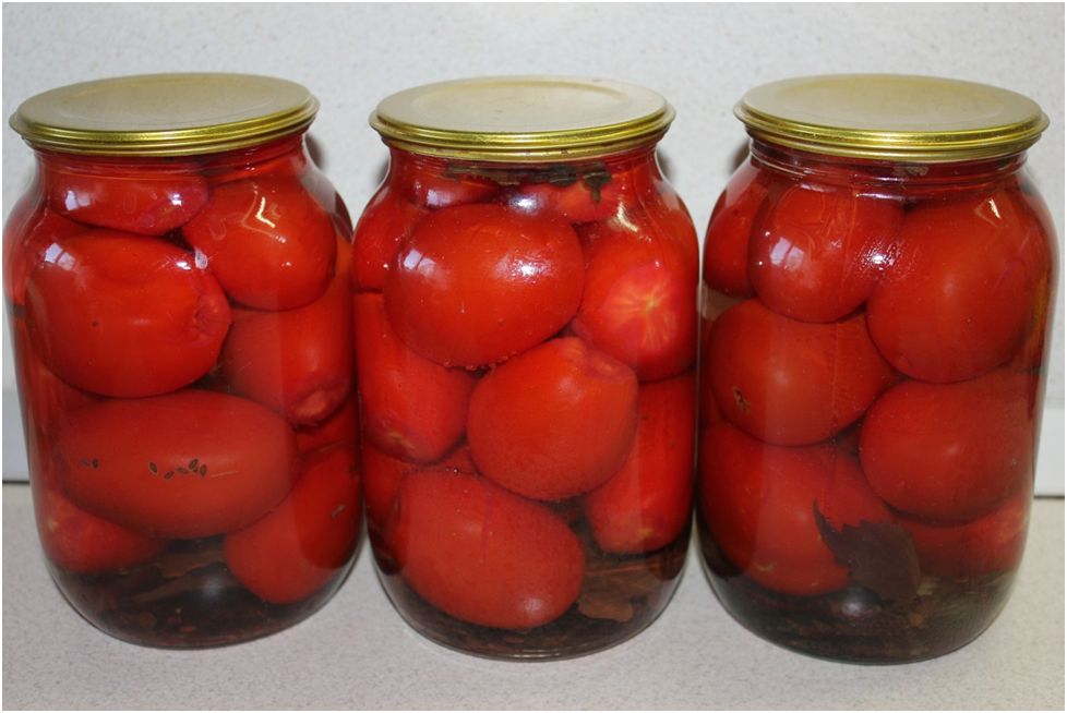 Как заготовить вкусные маринованные помидоры: два простых рецепта