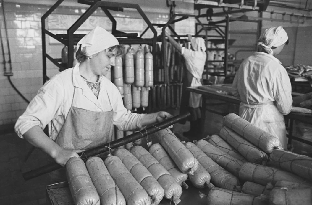 Советская колбаса: мифы о натуральности и реальность