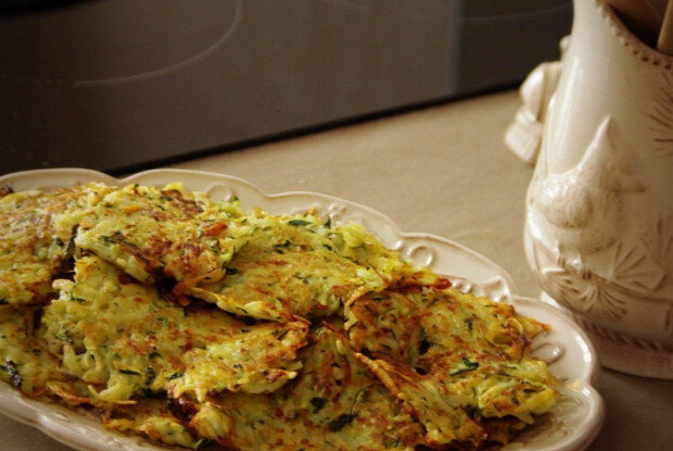 Пухлые оладьи из кабачков: простое кулинарное чудо