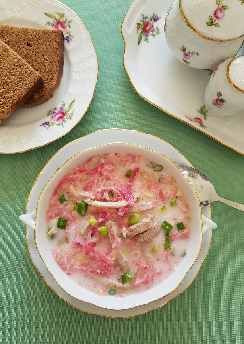 Кулинарный хит: Розовая окрошка для жарких дней