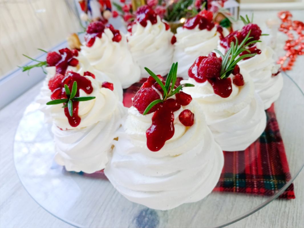 Нежное искушение: Как приготовить идеальную меренгу для десерта «Павлова»