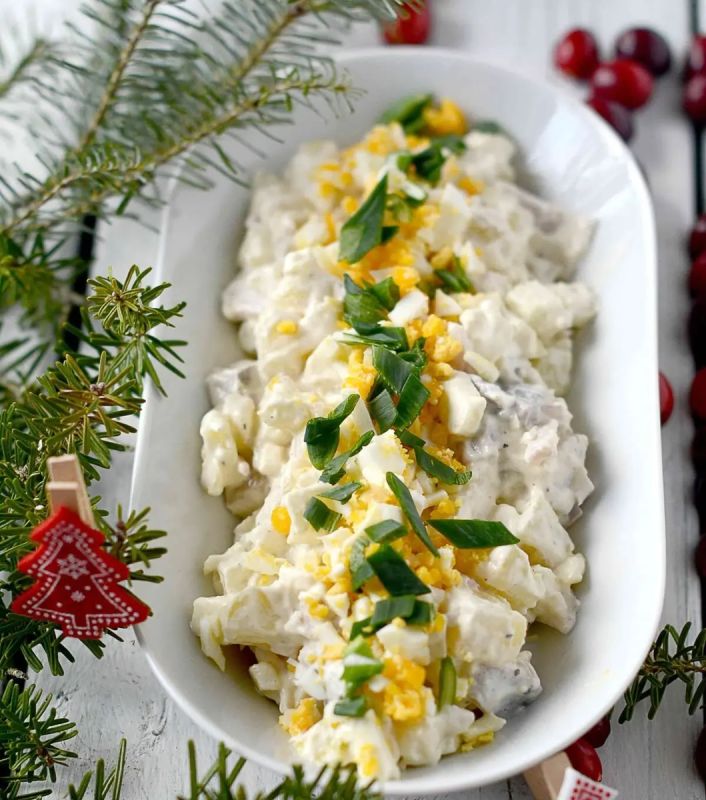 Незабываемые праздничные салаты: новые рецепты для вашего меню