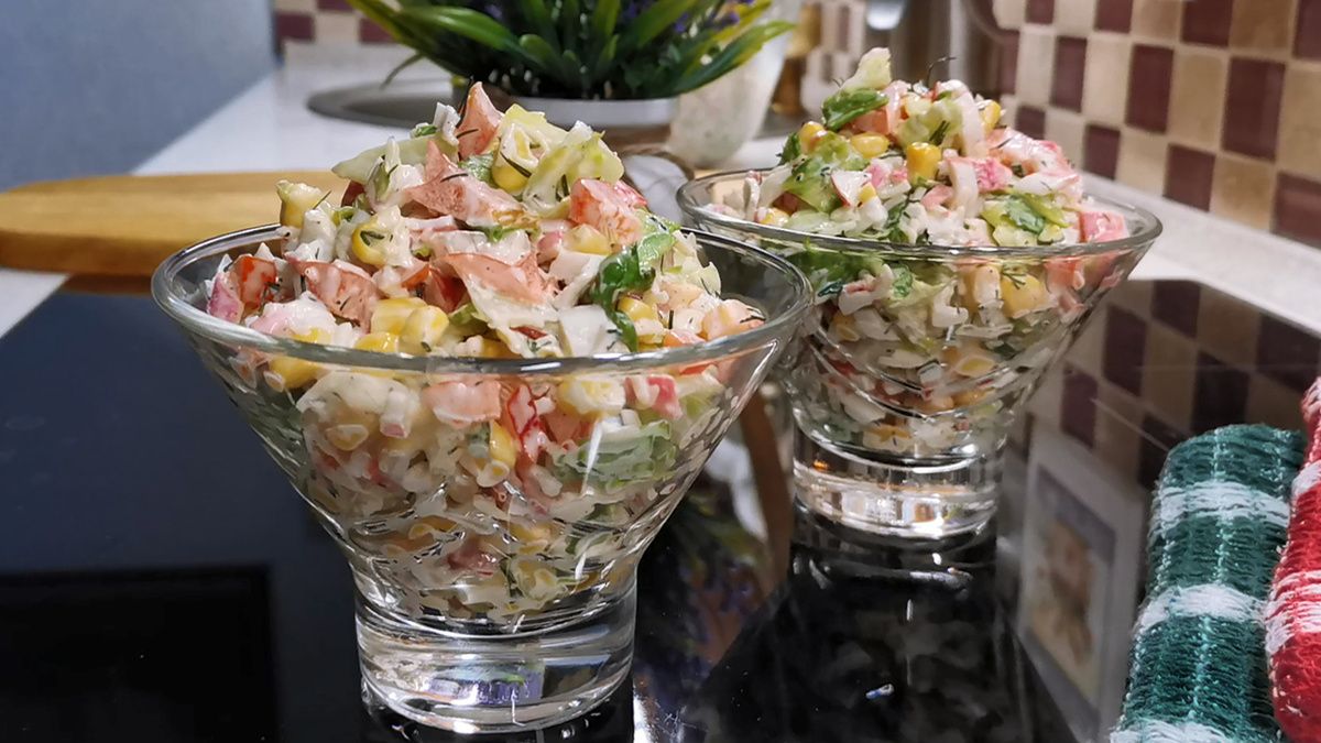 Непростой салат для любого случая: просто, быстро и вкусно