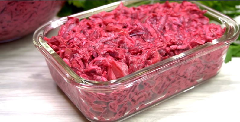 Удивительный салат из свеклы на каждый день: готовим просто и вкусно