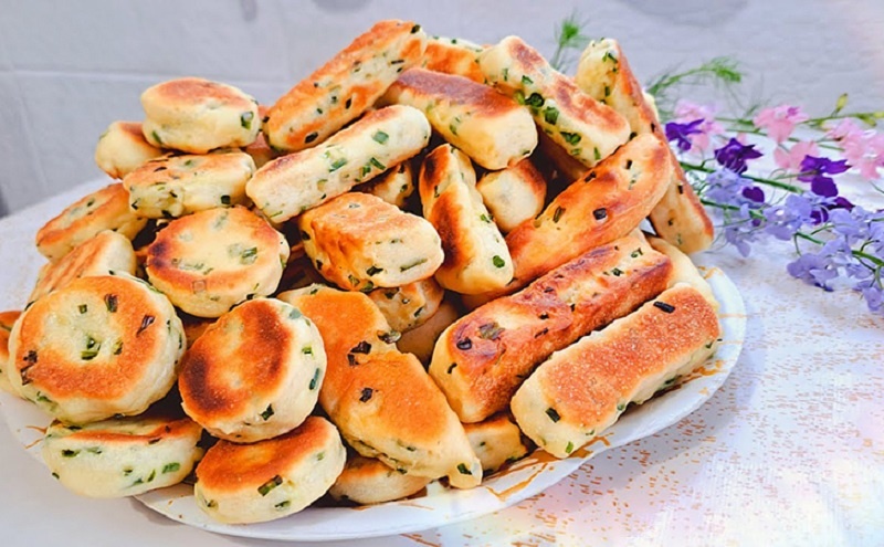 Луковые подушечки: хрустящий перекус для всей семьи