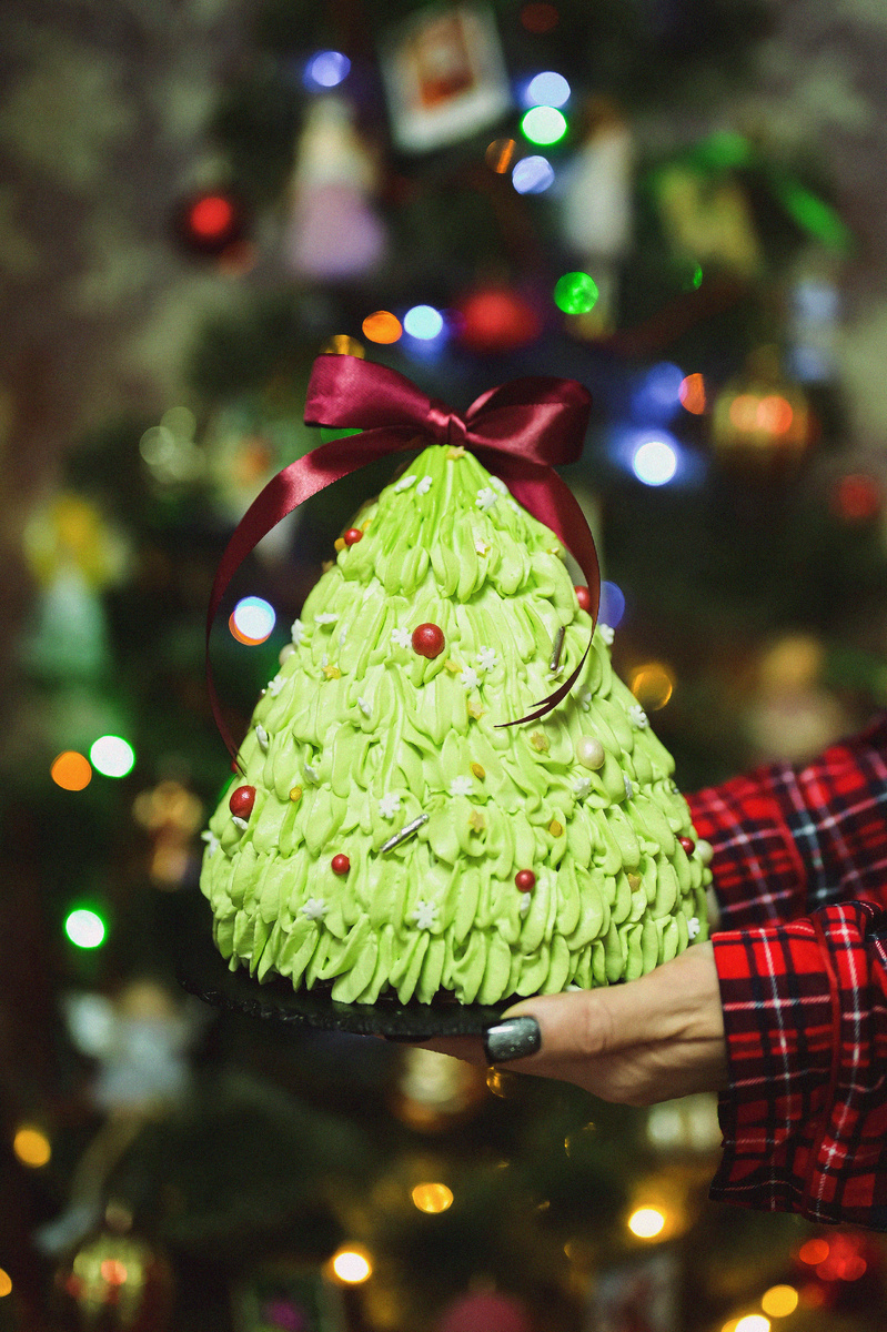 Праздничный торт в форме ёлки: легко и вкусно