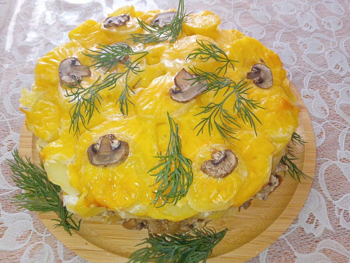 Сытная картофельно-грибная запеканка: простой и вкусный рецепт