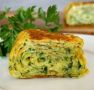 Рулет из омлета с зеленью и сыром: быстрый и вкусный завтрак