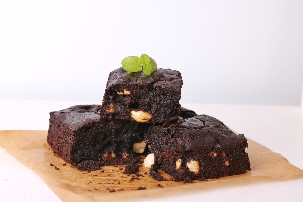 Вкусные брауни без яиц и молока: рецепт, который удивит