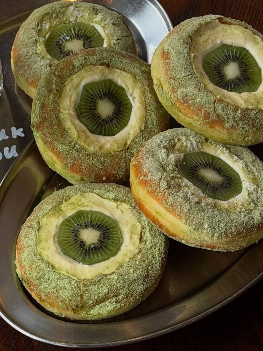 Сочный весенний пончик, который покоряет сердца