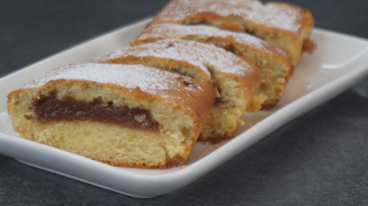 Легкий и вкусный пирог с вареньем: просто и быстро