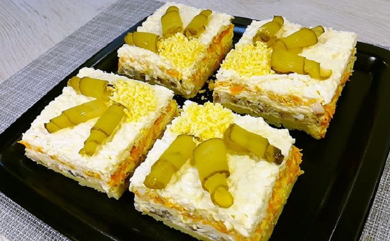 Новогодний салат с селедкой: откройте новый мир вкусов на праздничном столе