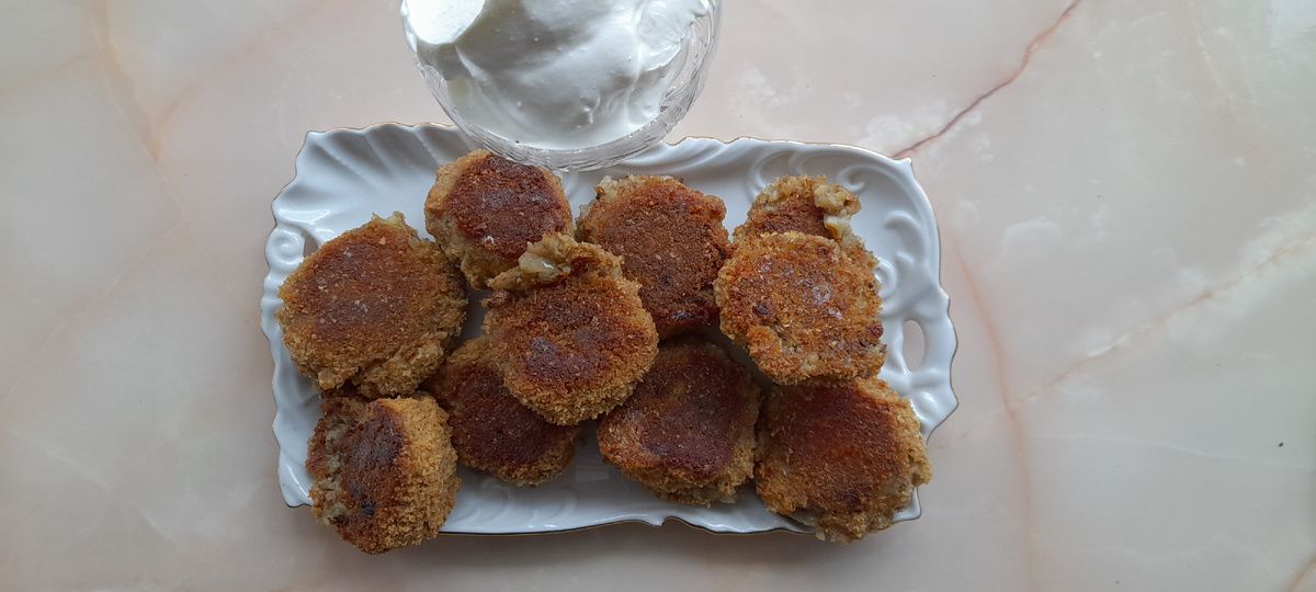 Готовим яркие рыбные котлеты с овощами