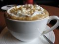Вдохновляйтесь Веной: как приготовить великолепный венский кофе со сливками